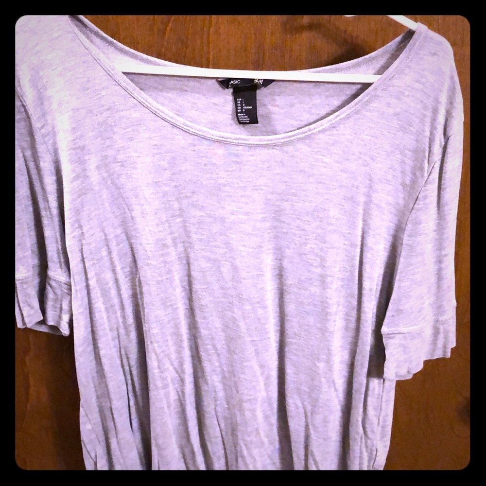 Gray 3/4 length top